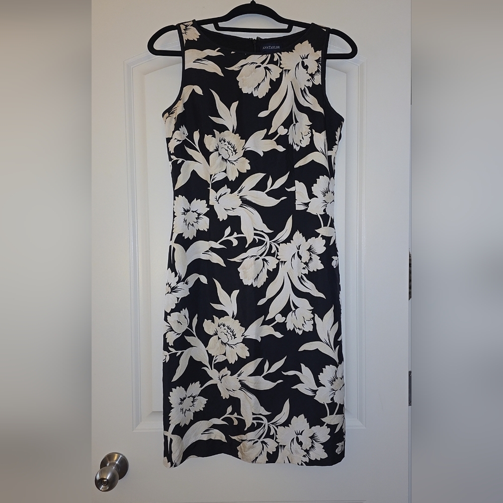 Ann Taylor Black & Cream Floral Midi Dress 100% Silk Size 6 Excellent Condition